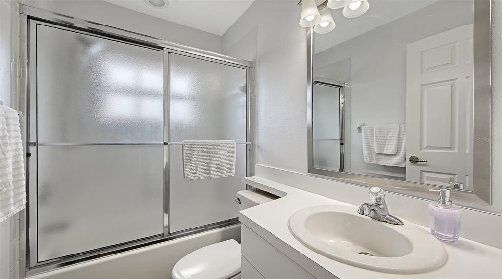For Sale: $249,900 (3 beds, 2 baths, 1208 Square Feet)