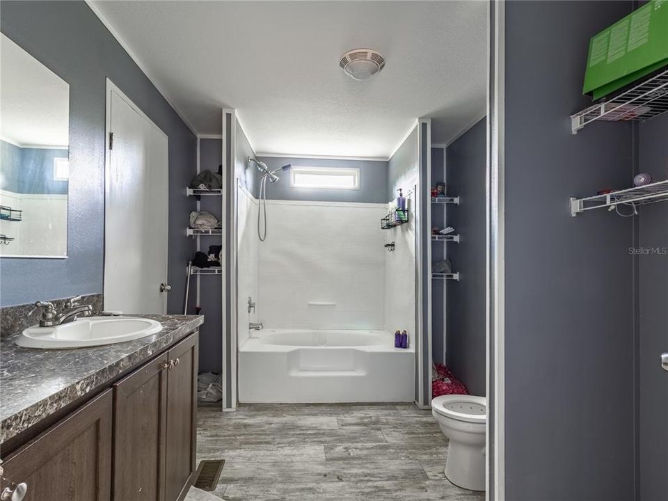 For Sale: $595,900 (3 beds, 2 baths, 1456 Square Feet)