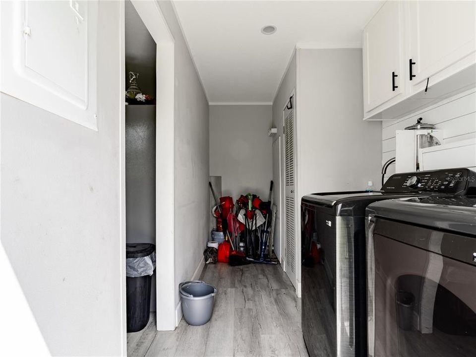 For Sale: $595,900 (3 beds, 2 baths, 1456 Square Feet)