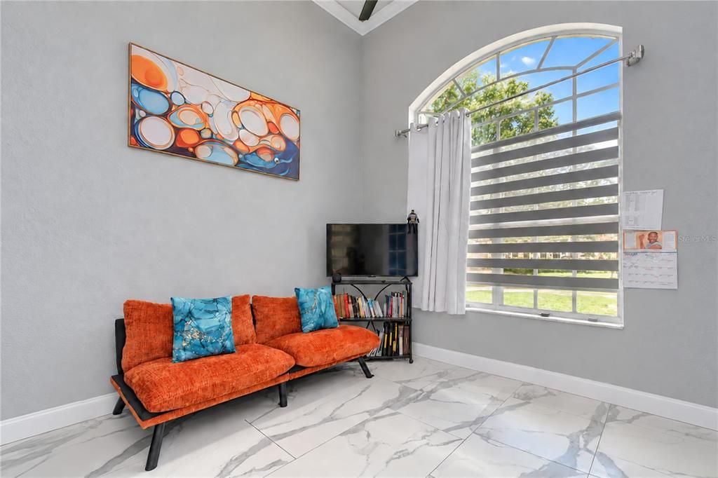 En Venta: $775,000 (3 camas, 2 baños, 2692 Pies cuadrados)