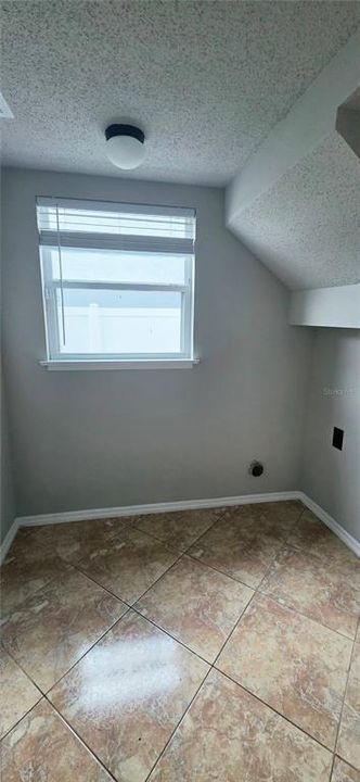 En Renta: $2,750 (3 camas, 2 baños, 1657 Pies cuadrados)