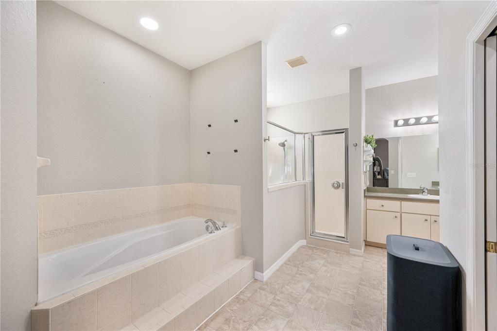 For Sale: $438,000 (4 beds, 3 baths, 2326 Square Feet)