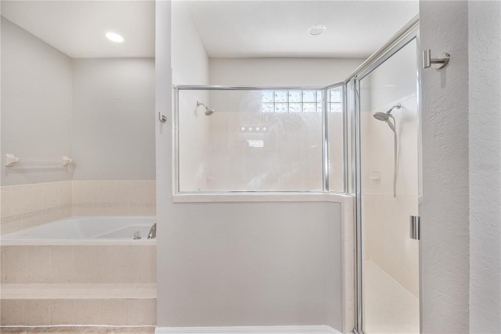 For Sale: $438,000 (4 beds, 3 baths, 2326 Square Feet)