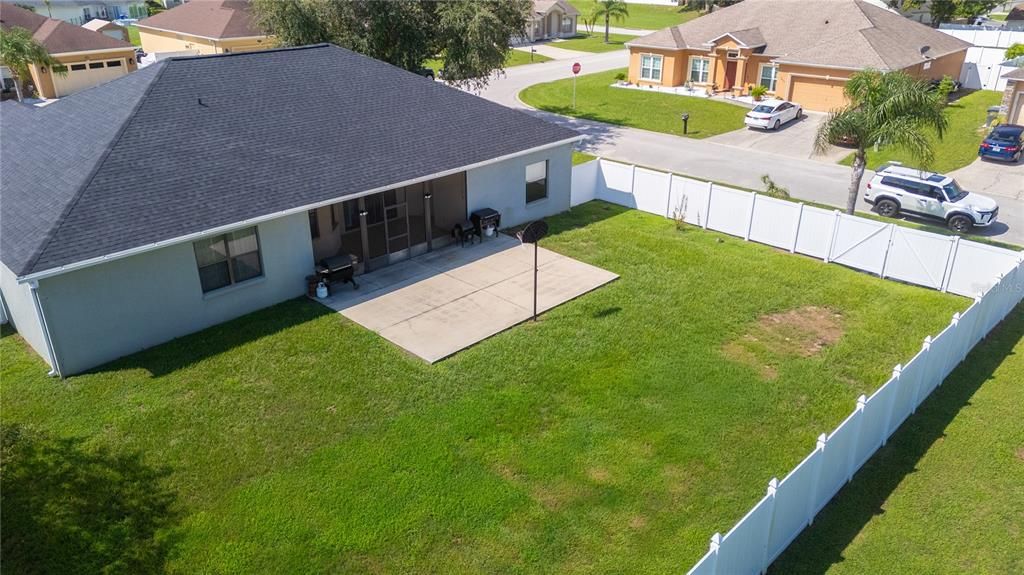 For Sale: $438,000 (4 beds, 3 baths, 2326 Square Feet)
