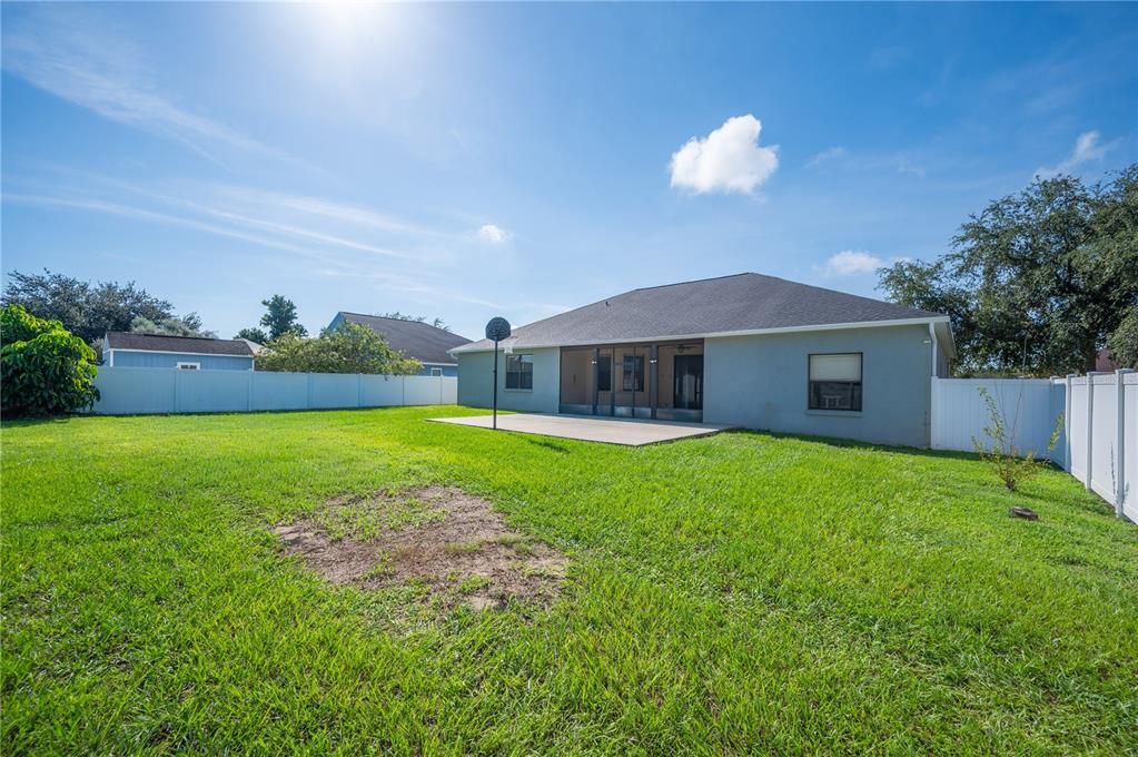 For Sale: $438,000 (4 beds, 3 baths, 2326 Square Feet)