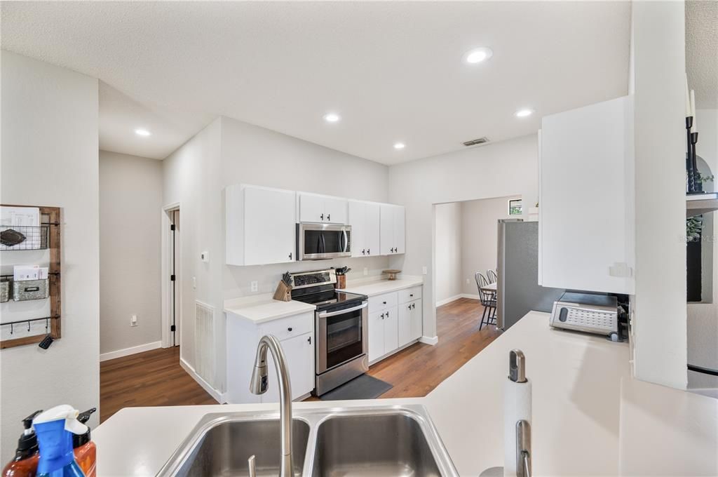 For Sale: $438,000 (4 beds, 3 baths, 2326 Square Feet)