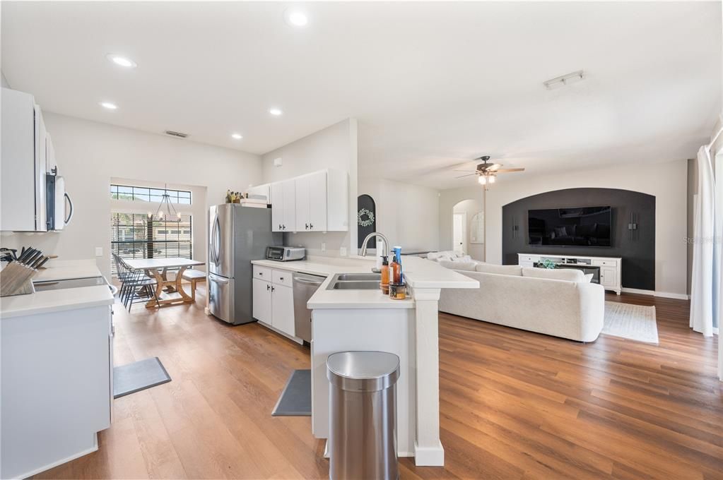 For Sale: $438,000 (4 beds, 3 baths, 2326 Square Feet)