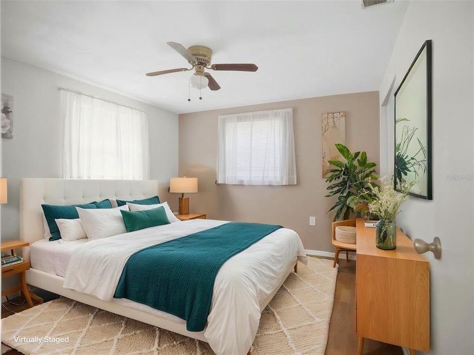 For Sale: $229,900 (2 beds, 1 baths, 1122 Square Feet)