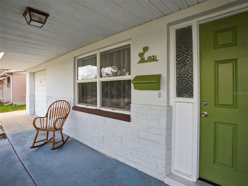 For Sale: $229,900 (2 beds, 1 baths, 1122 Square Feet)