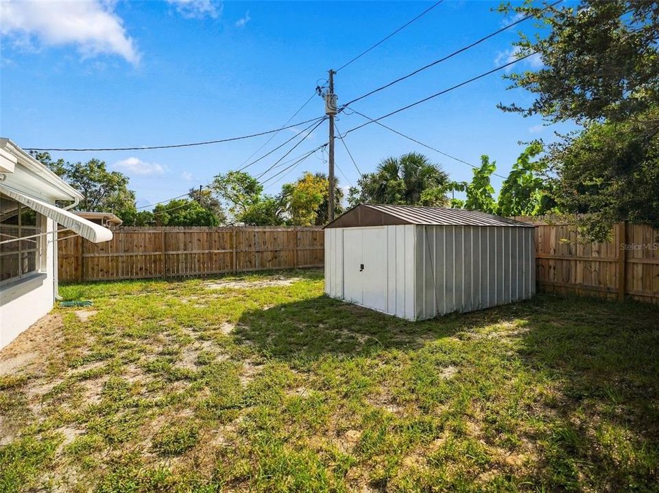 For Sale: $229,900 (2 beds, 1 baths, 1122 Square Feet)