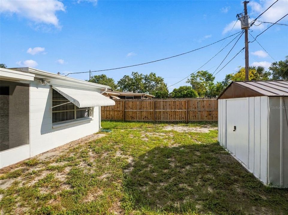 For Sale: $229,900 (2 beds, 1 baths, 1122 Square Feet)