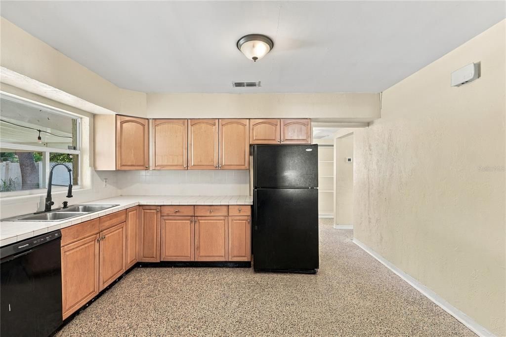 En Venta: $399,000 (3 camas, 2 baños, 2157 Pies cuadrados)