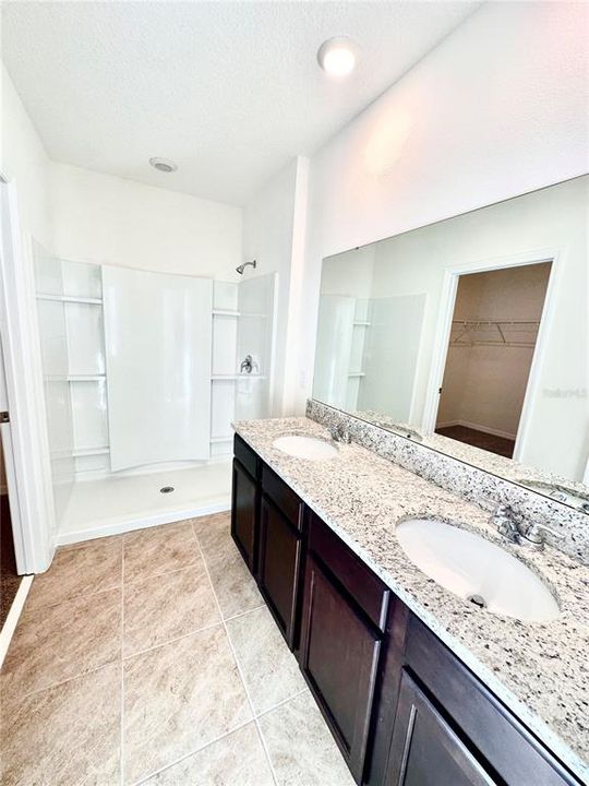 For Rent: $2,300 (4 beds, 2 baths, 1720 Square Feet)