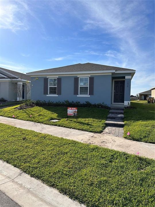 For Rent: $2,300 (4 beds, 2 baths, 1720 Square Feet)
