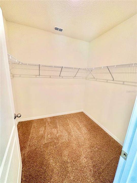 For Rent: $2,300 (4 beds, 2 baths, 1720 Square Feet)