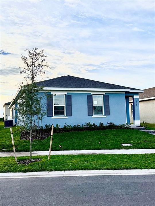 For Rent: $2,300 (4 beds, 2 baths, 1720 Square Feet)