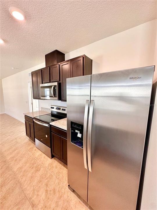 For Rent: $2,300 (4 beds, 2 baths, 1720 Square Feet)