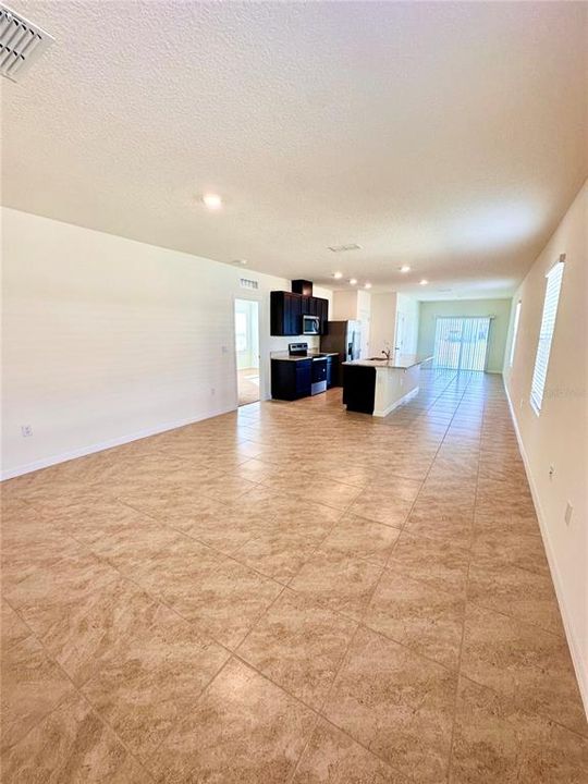 For Rent: $2,300 (4 beds, 2 baths, 1720 Square Feet)