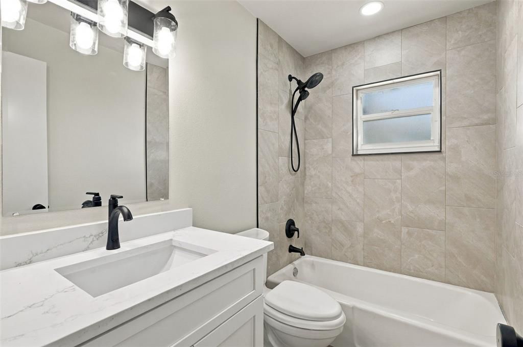 En Venta: $339,900 (3 camas, 2 baños, 1937 Pies cuadrados)