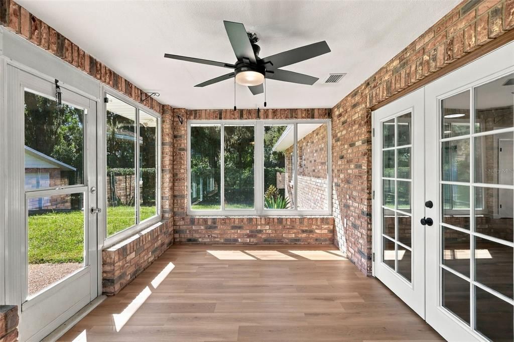 En Venta: $339,900 (3 camas, 2 baños, 1937 Pies cuadrados)