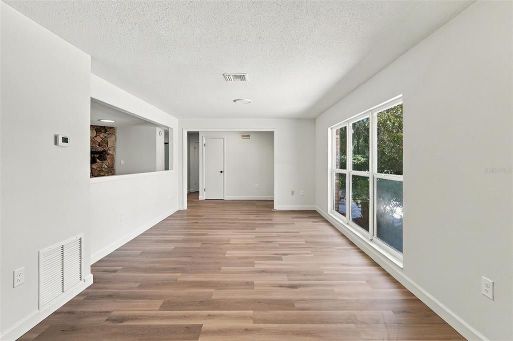 En Venta: $339,900 (3 camas, 2 baños, 1937 Pies cuadrados)