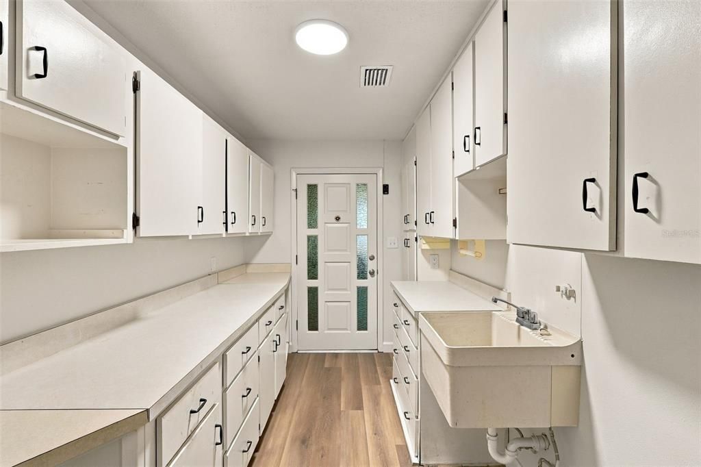 En Venta: $339,900 (3 camas, 2 baños, 1937 Pies cuadrados)
