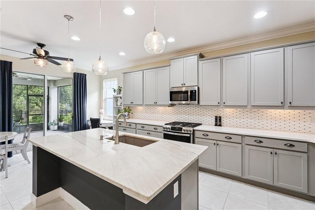 For Rent: $2,500 (3 beds, 3 baths, 2185 Square Feet)
