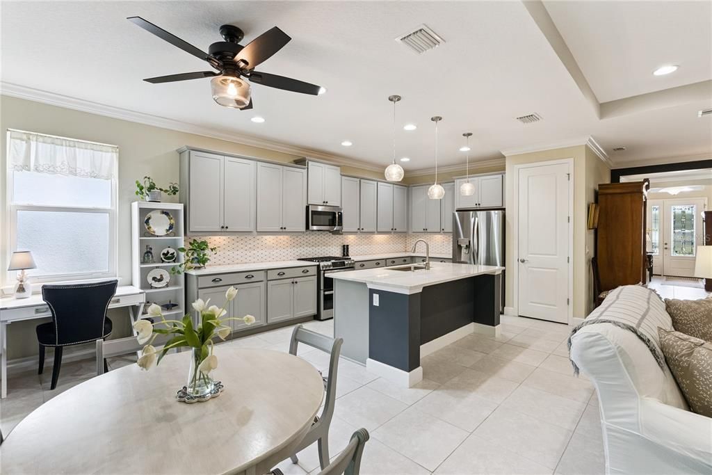 For Rent: $2,500 (3 beds, 3 baths, 2185 Square Feet)