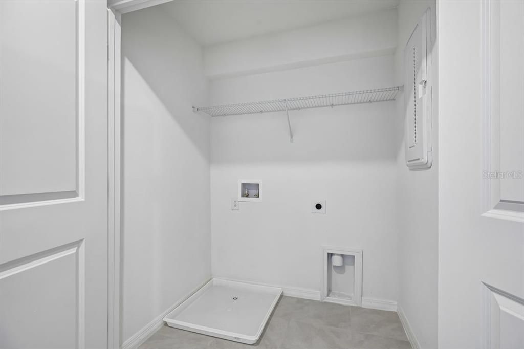 For Sale: $229,485 (3 beds, 2 baths, 1557 Square Feet)