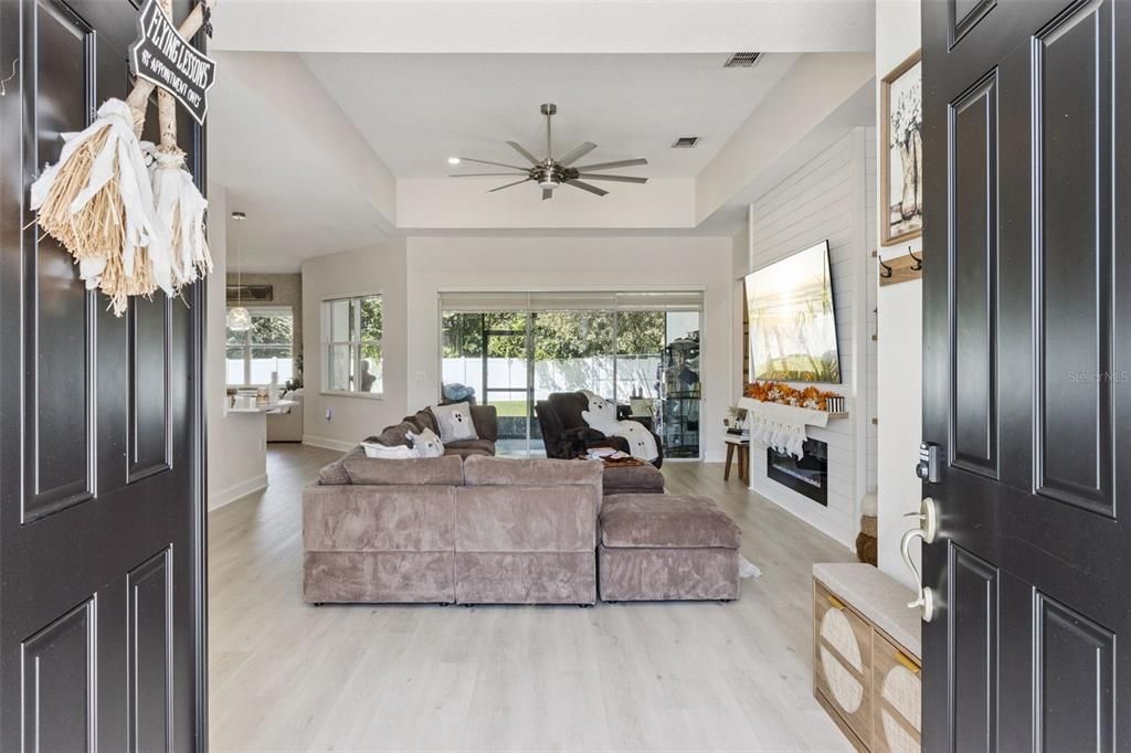 For Sale: $570,000 (4 beds, 3 baths, 2416 Square Feet)