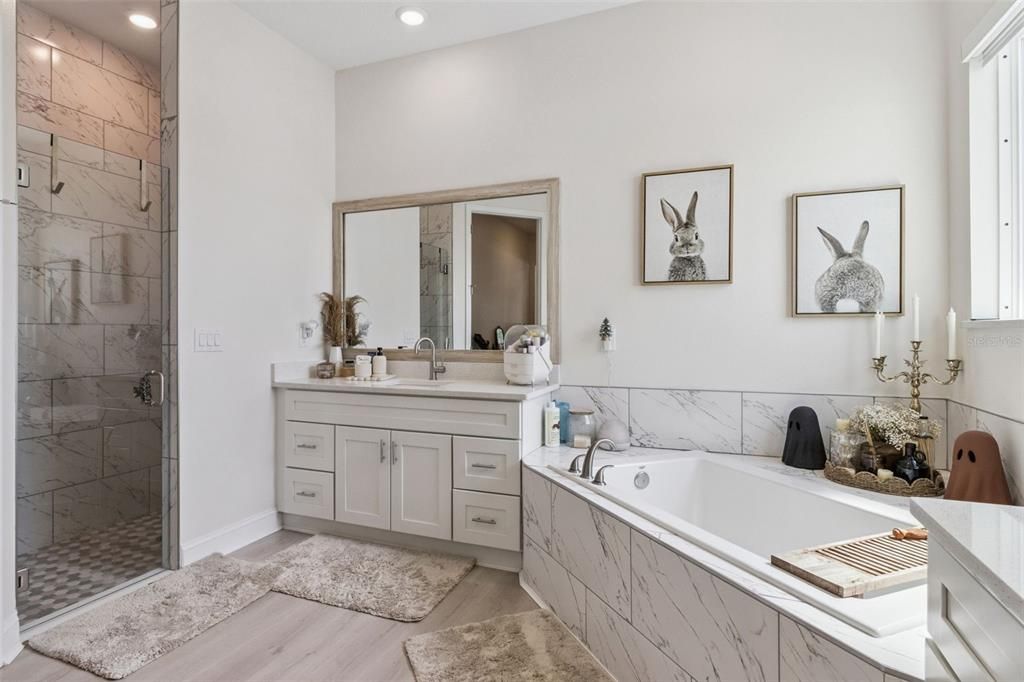 For Sale: $570,000 (4 beds, 3 baths, 2416 Square Feet)