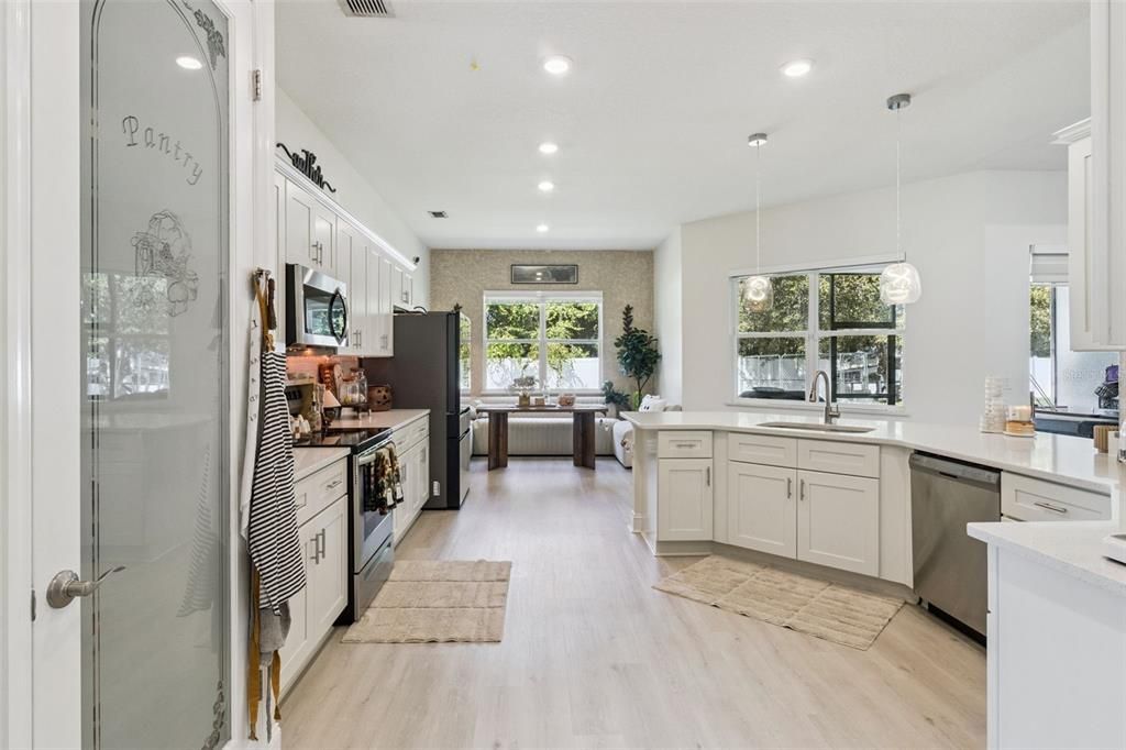 For Sale: $570,000 (4 beds, 3 baths, 2416 Square Feet)