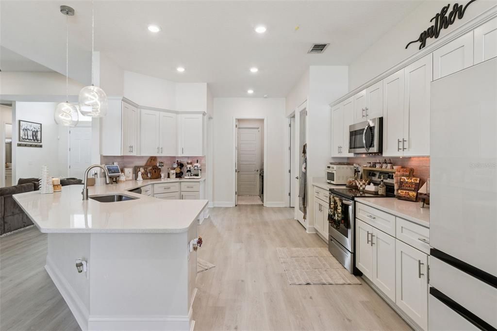 For Sale: $570,000 (4 beds, 3 baths, 2416 Square Feet)