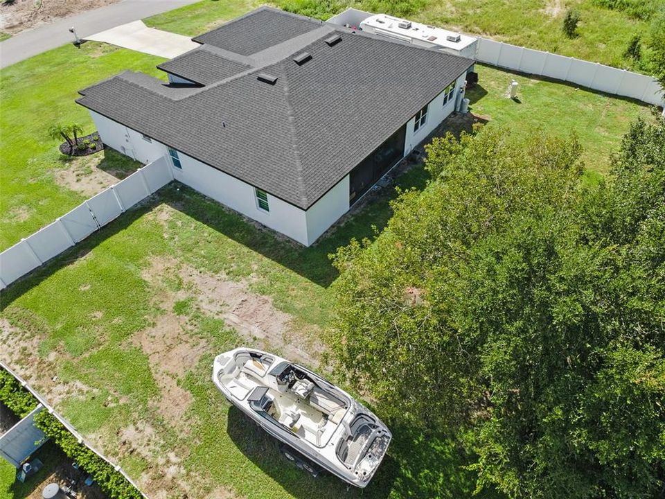 For Sale: $570,000 (4 beds, 3 baths, 2416 Square Feet)