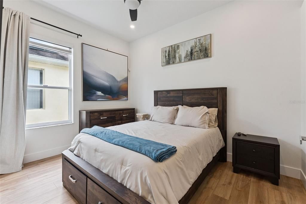 На продажу: $589,990 (4 спален, 3 ванн, 2208 Квадратных фут)
