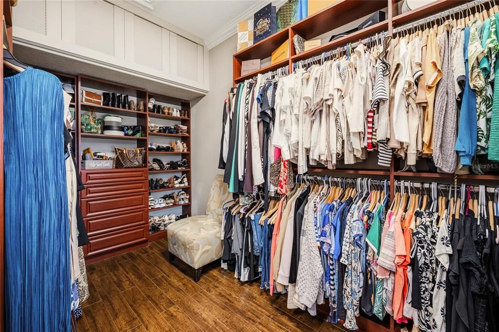En Venta: $1,500,000 (5 camas, 3 baños, 4924 Pies cuadrados)