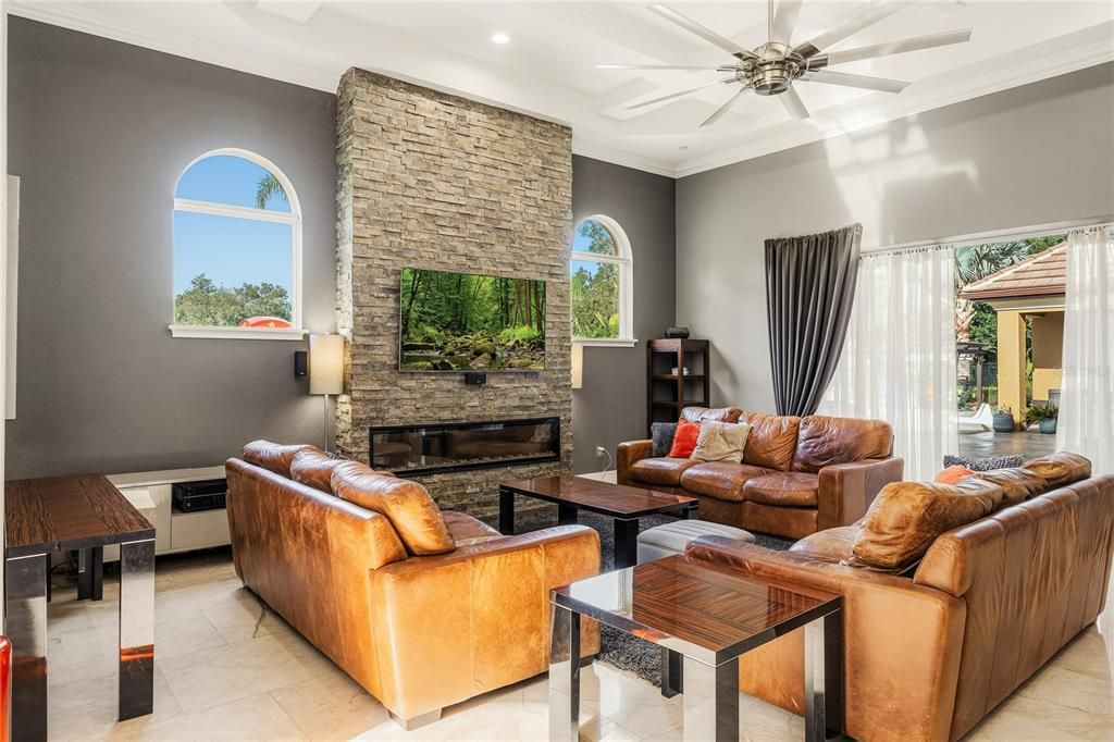 En Venta: $1,500,000 (5 camas, 3 baños, 4924 Pies cuadrados)