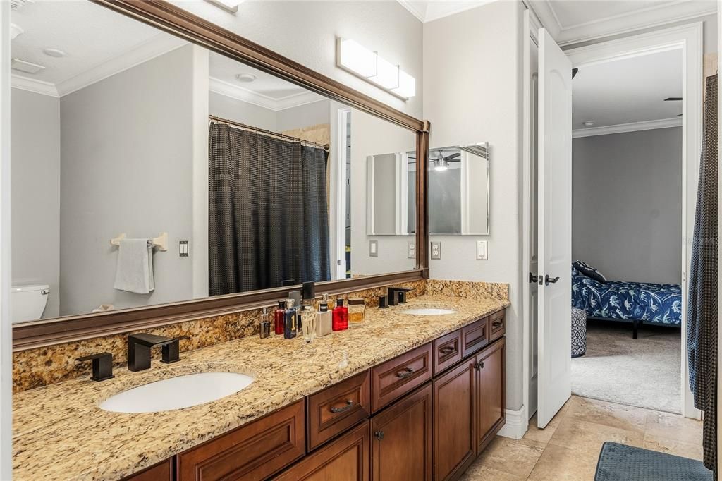 En Venta: $1,500,000 (5 camas, 3 baños, 4924 Pies cuadrados)