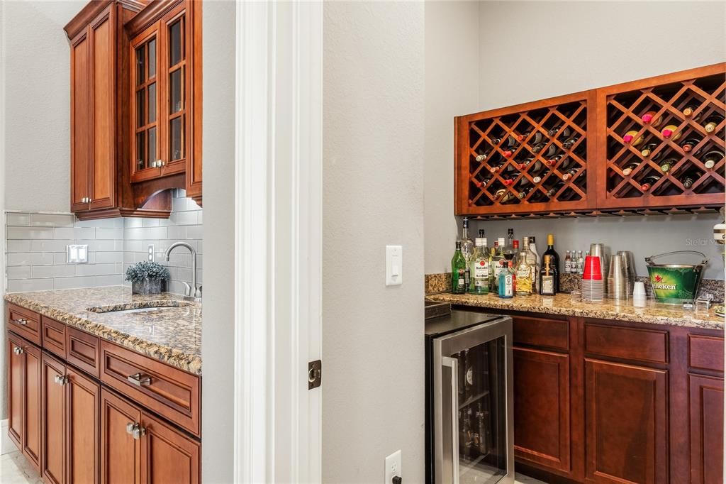 En Venta: $1,500,000 (5 camas, 3 baños, 4924 Pies cuadrados)