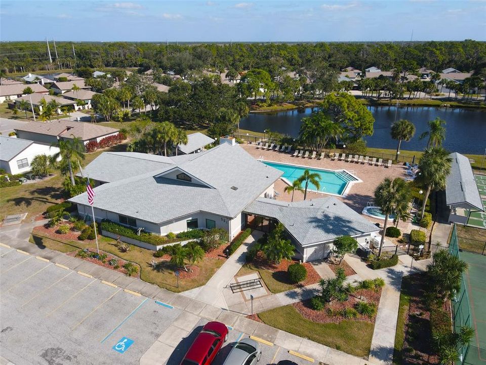 For Sale: $239,000 (2 beds, 2 baths, 1384 Square Feet)