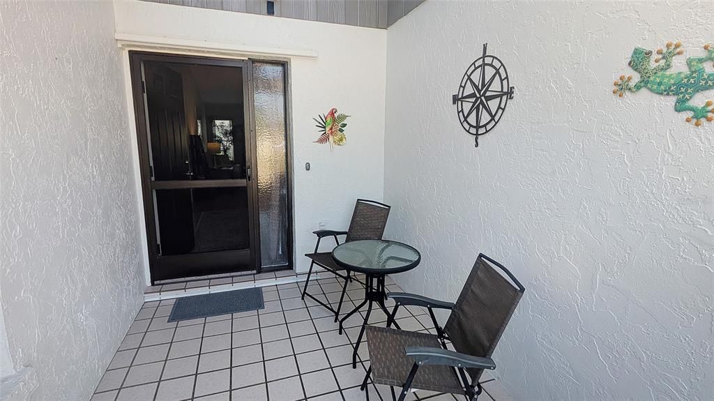 For Sale: $239,000 (2 beds, 2 baths, 1384 Square Feet)