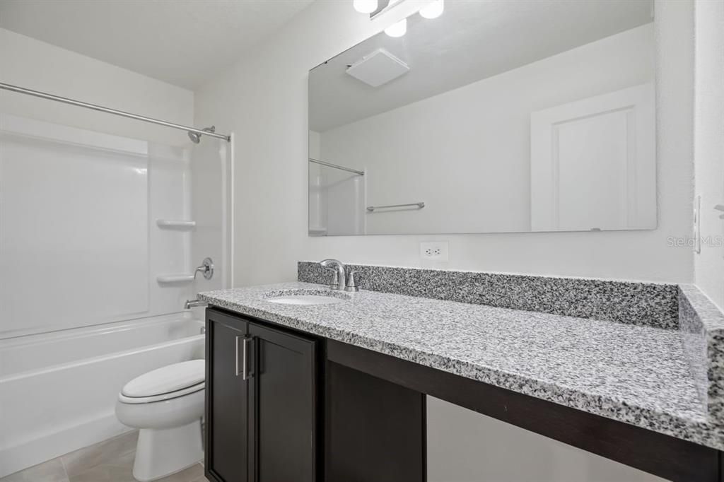 For Sale: $225,320 (3 beds, 2 baths, 1557 Square Feet)