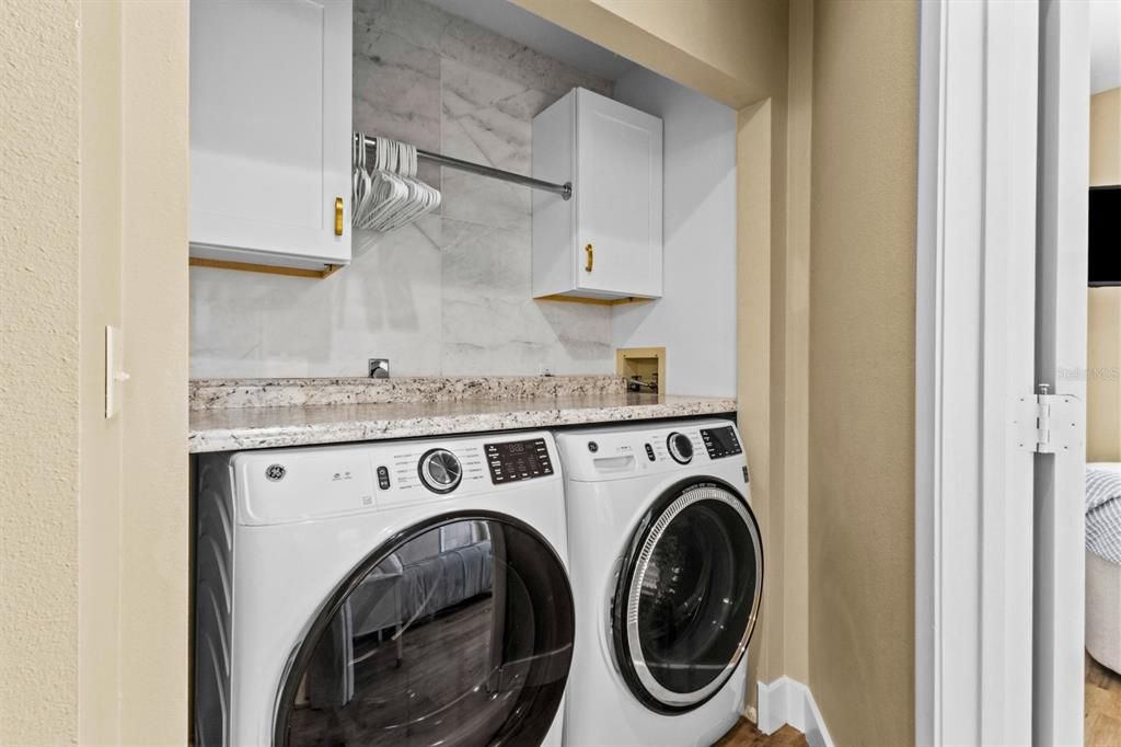 На продажу: $599,900 (2 спален, 2 ванн, 1440 Квадратных фут)