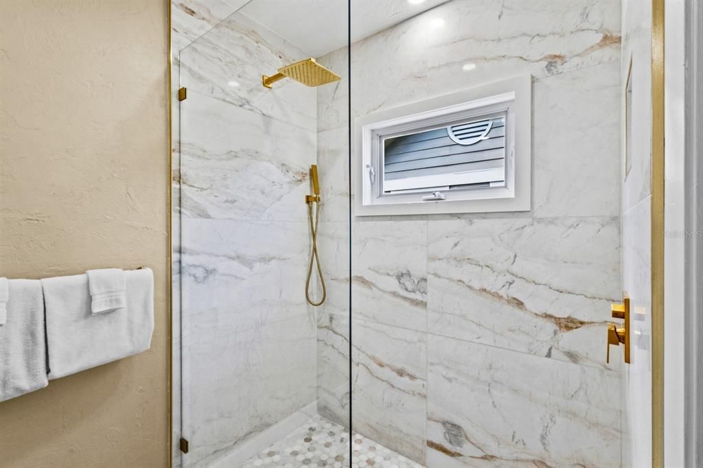 На продажу: $599,900 (2 спален, 2 ванн, 1440 Квадратных фут)