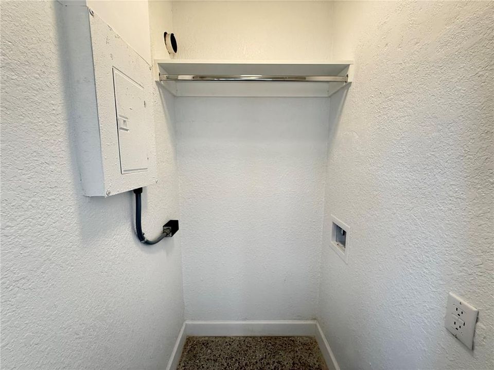 For Rent: $2,000 (1 beds, 1 baths, 646 Square Feet)