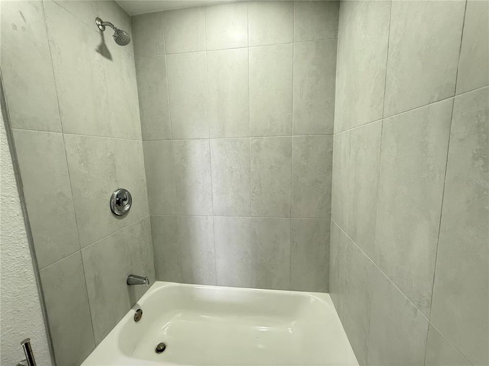 For Rent: $2,000 (1 beds, 1 baths, 646 Square Feet)
