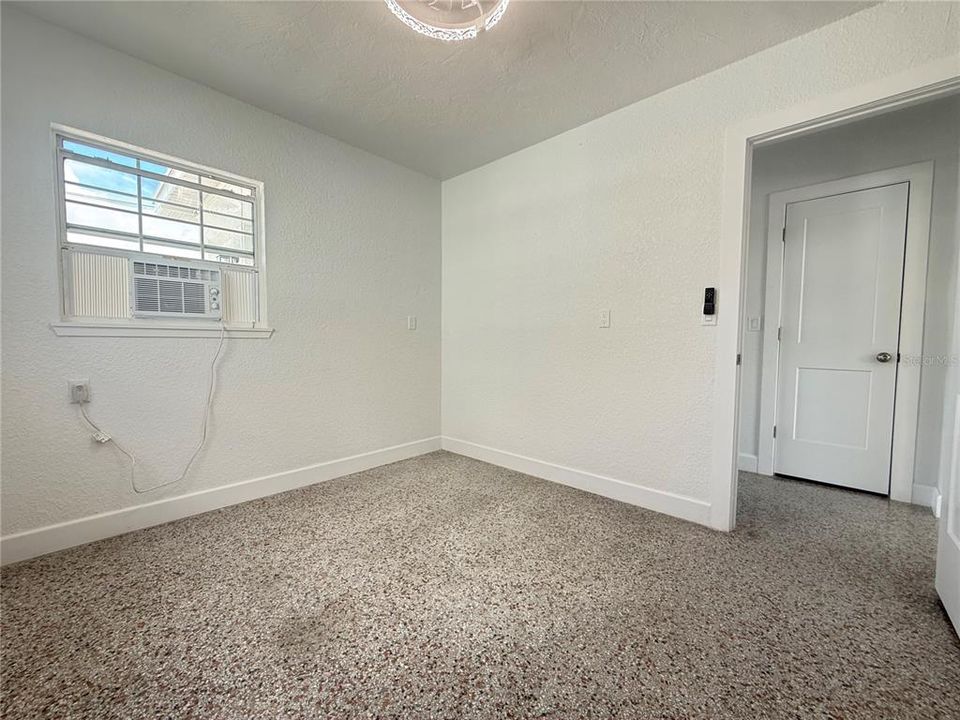 For Rent: $2,000 (1 beds, 1 baths, 646 Square Feet)