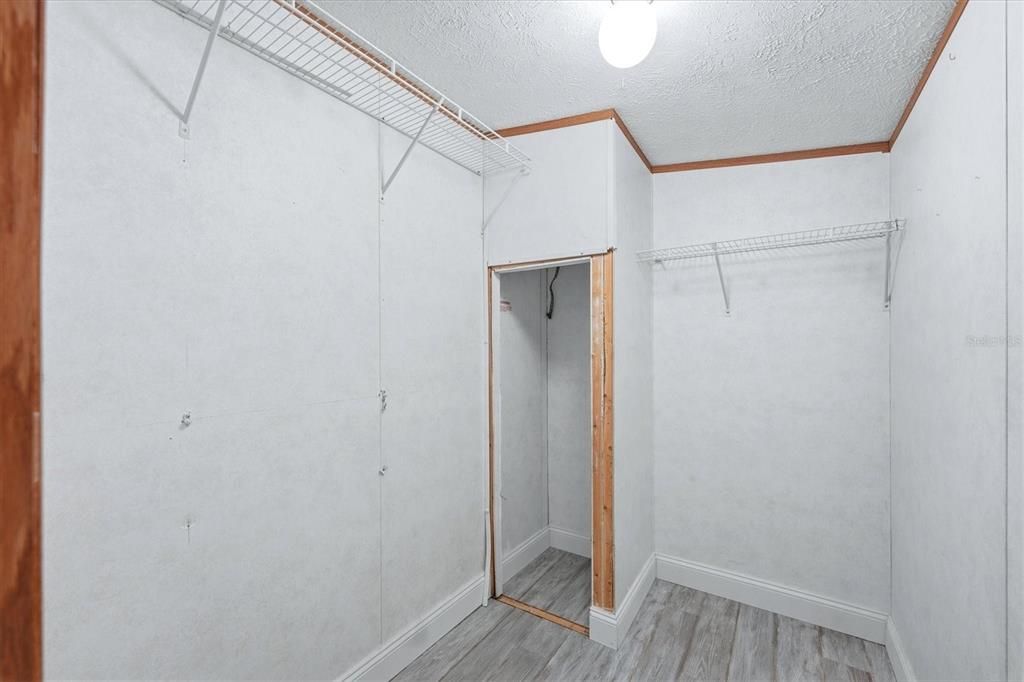 En Venta: $185,000 (3 camas, 2 baños, 1659 Pies cuadrados)