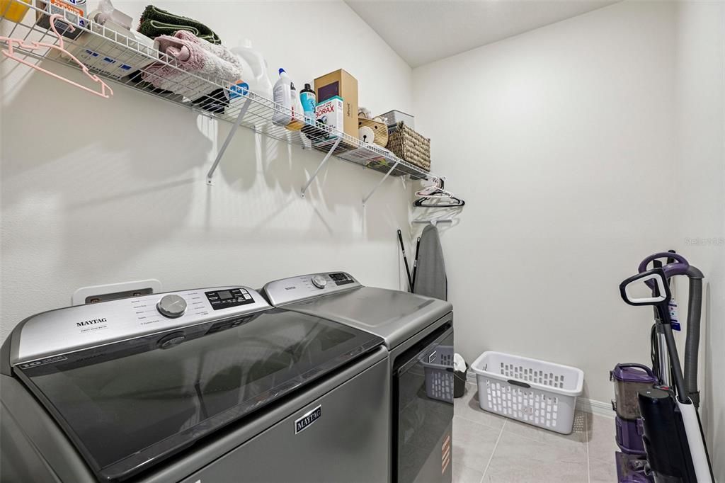 En Venta: $490,000 (4 camas, 3 baños, 2825 Pies cuadrados)