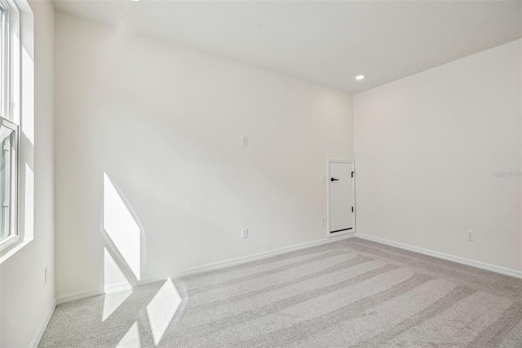 En Venta: $490,000 (4 camas, 3 baños, 2825 Pies cuadrados)